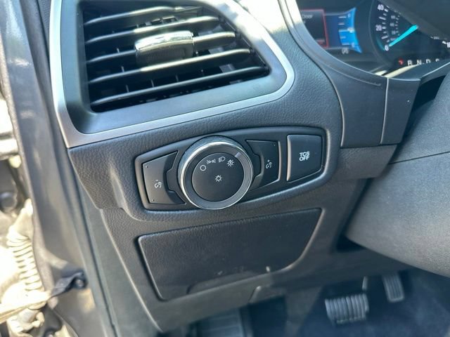 Certified 2024 Ford Edge SE w/ Black Appearance Package AWD/4WD image 16