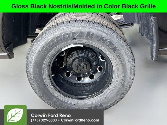 Used 2024 RAM 3500 Big Horn w/ Night Edition AWD/4WD image 30