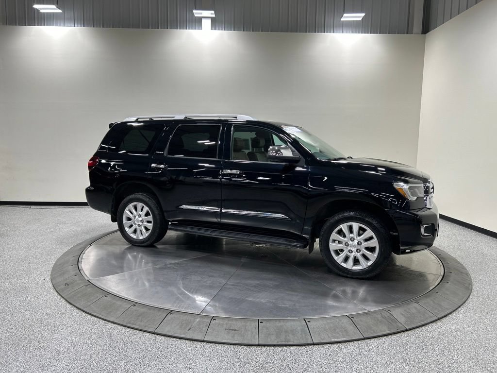 Used 2021 Toyota Sequoia Platinum AWD/4WD image 6