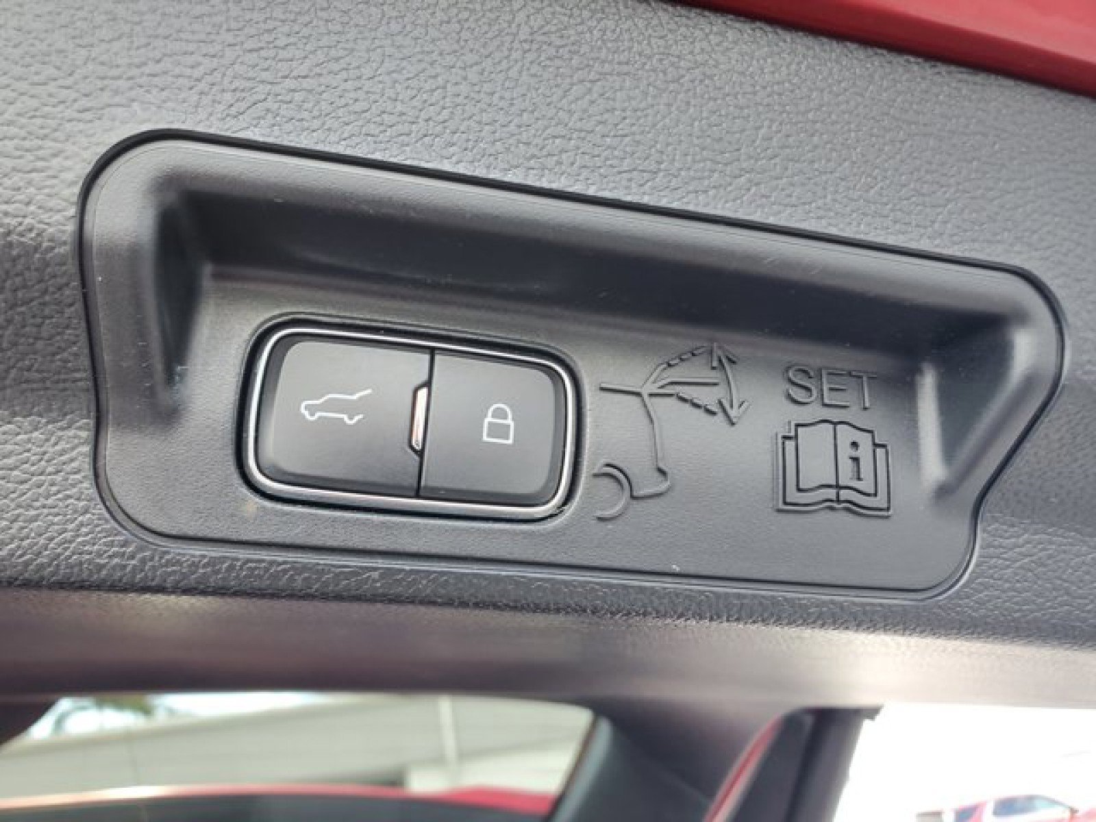 Certified 2023 Ford Explorer ST-Line w/ Class IV Trailer Tow Package RWD image 9