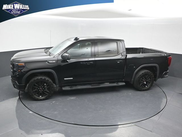 Used 2024 GMC Sierra 1500 Elevation w/ LPO, Elevation Black Package AWD/4WD image 12