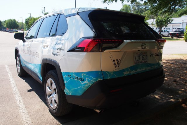 Used 2024 Toyota RAV4 LE FWD image 5