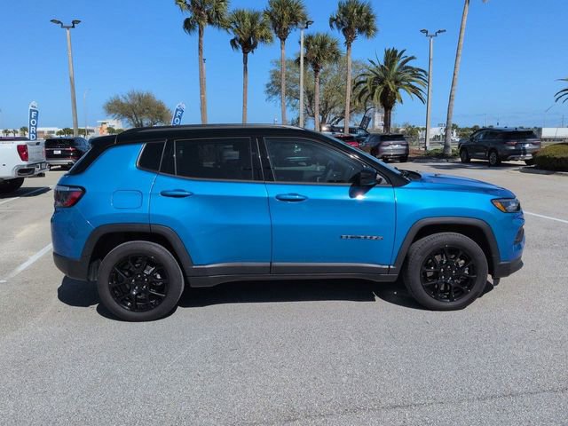 Used 2024 Jeep Compass Latitude w/ Altitude Special Edition image 3