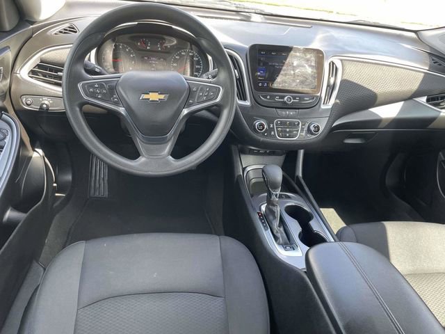 Used 2025 Chevrolet Malibu LT FWD image 11
