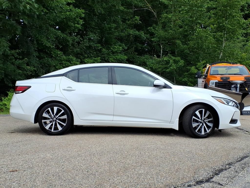 Used 2023 Nissan Sentra SV w/ SV Premium Package FWD image 3
