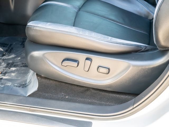 Used 2019 Nissan Leaf SL Plus w/ Protection Package FWD image 21