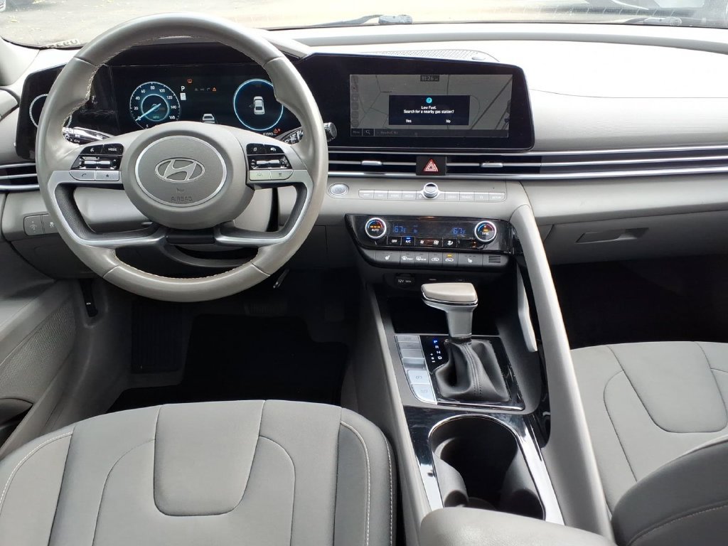 Used 2024 Hyundai Elantra SEL w/ Convenience Package FWD image 6