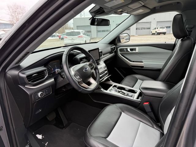 Certified 2022 Ford Explorer XLT w/ Equipment Group 202A image 14