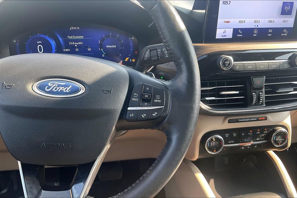 Certified 2020 Ford Escape Titanium AWD/4WD image 18