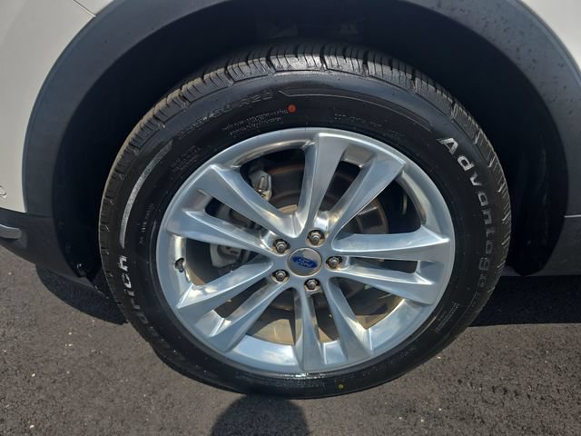 Certified 2018 Ford Explorer Limited w/ Equipment Group 301A AWD/4WD image 10