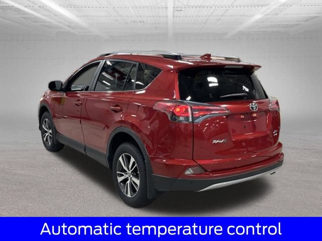 Used 2017 Toyota RAV4 XLE AWD/4WD image 7