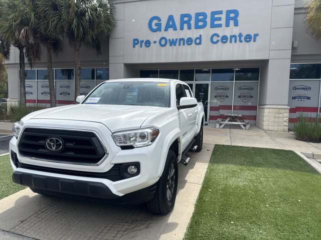 Used 2023 Toyota Tacoma SR5 RWD image 2