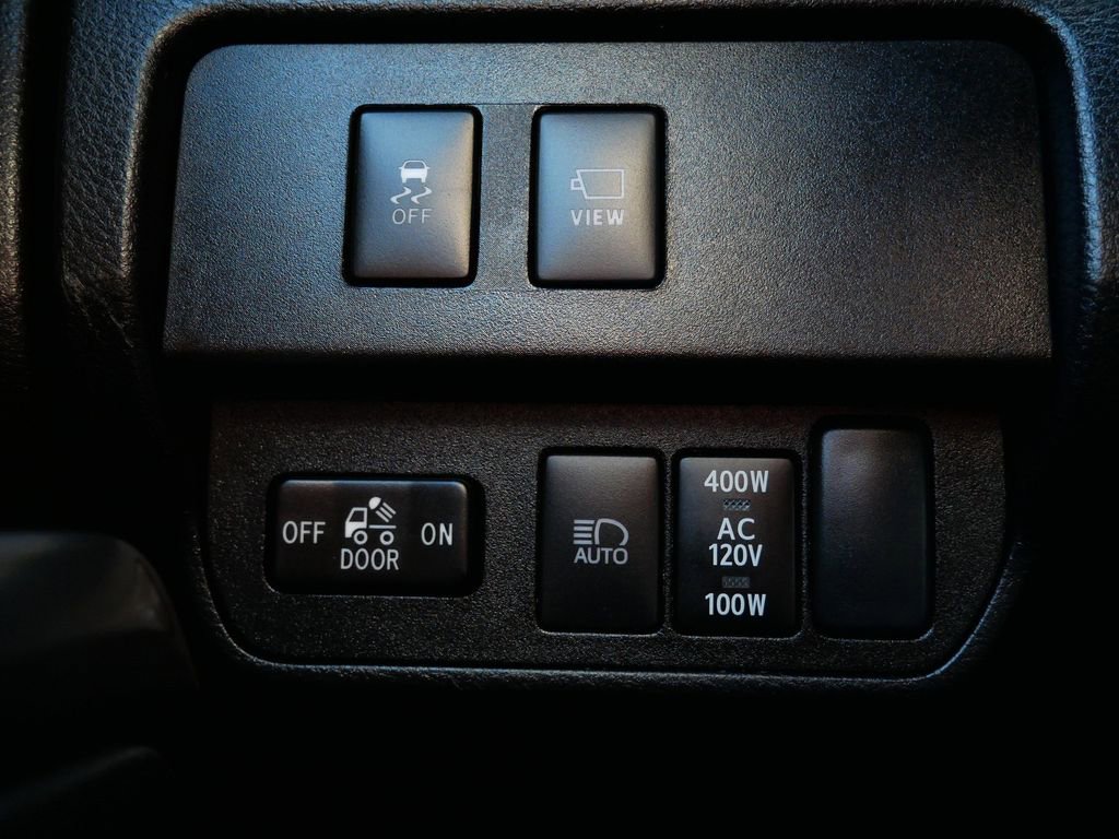 Used 2023 Toyota Tacoma Limited image 17