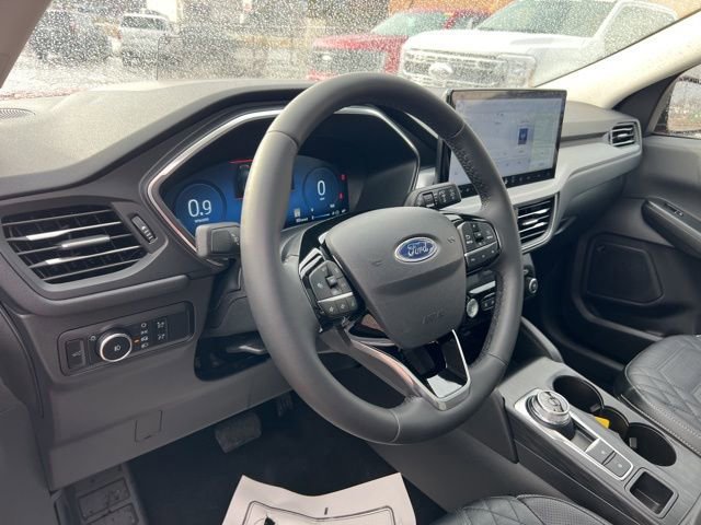 Certified 2023 Ford Escape Platinum w/ Premium Technology Package image 7