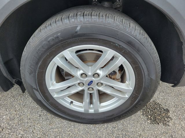 Certified 2023 Ford Explorer XLT w/ Equipment Group 202A RWD image 5