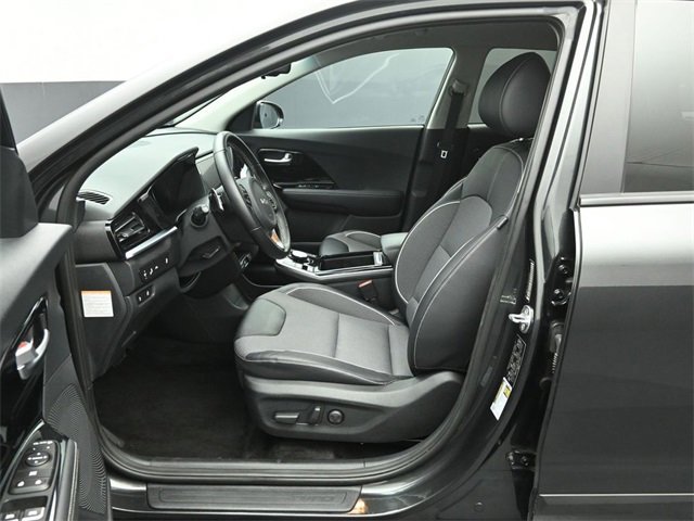 Used 2022 Kia Niro EX image 26