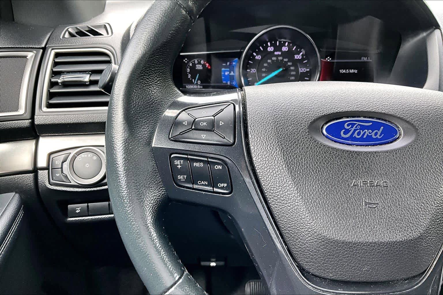 Certified 2018 Ford Explorer XLT w/ Equipment Group 201A AWD/4WD image 24