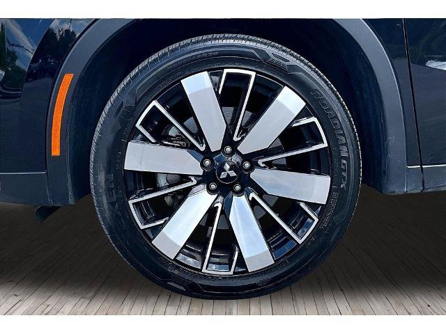 Used 2025 Mitsubishi Outlander SE FWD image 28