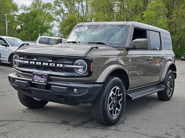 Certified 2025 Ford Bronco Outer Banks AWD/4WD image 4