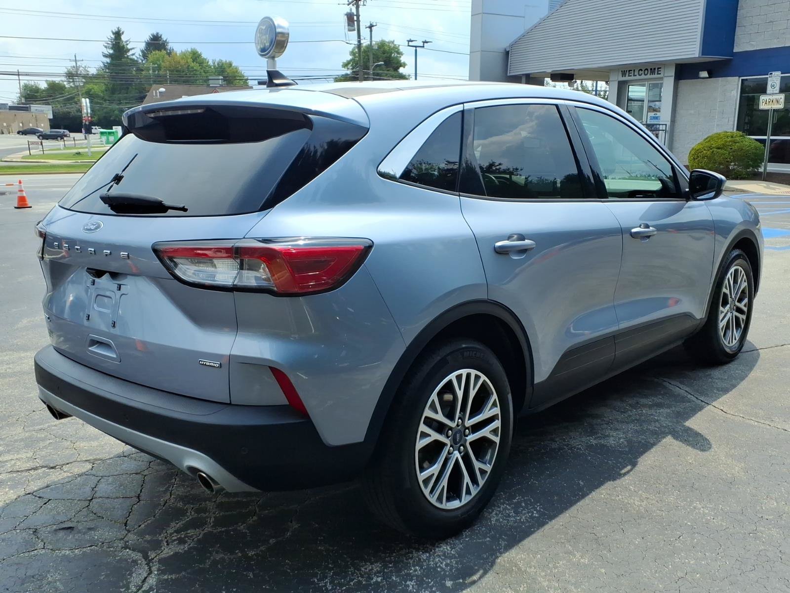 Certified 2022 Ford Escape SEL FWD image 4