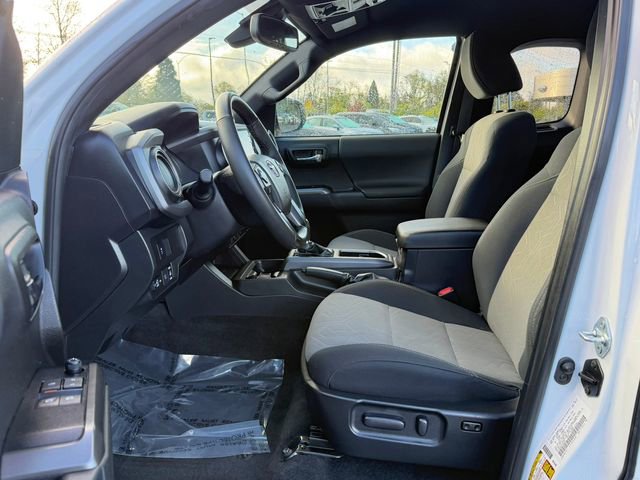 Used 2022 Toyota Tacoma TRD Off-Road w/ TRD Premium Off Road Package image 16