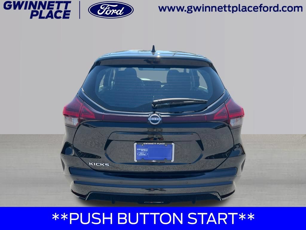 Used 2022 Nissan Kicks S FWD image 6