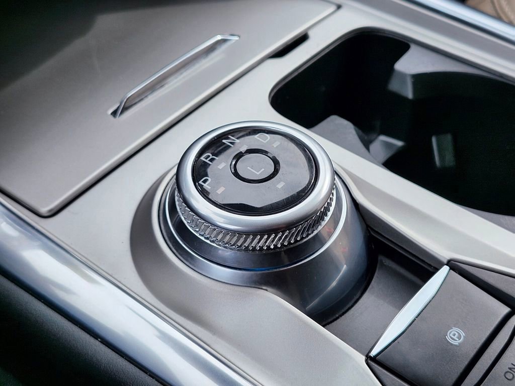 Certified 2022 Ford Explorer XLT w/ Equipment Group 202A image 28