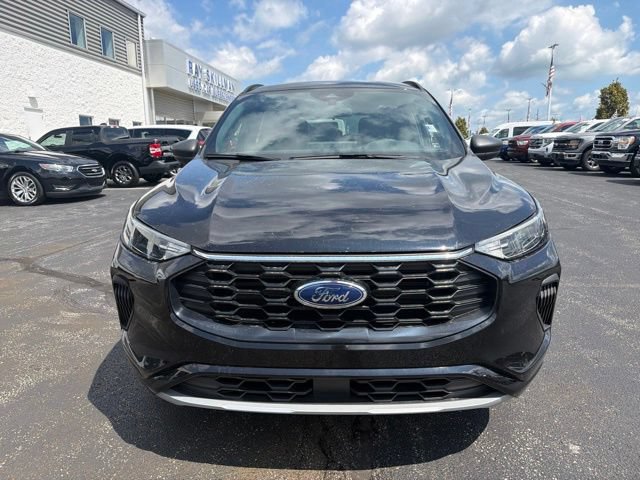 Certified 2024 Ford Escape ST-Line w/ Tech Pack #1 AWD/4WD image 2