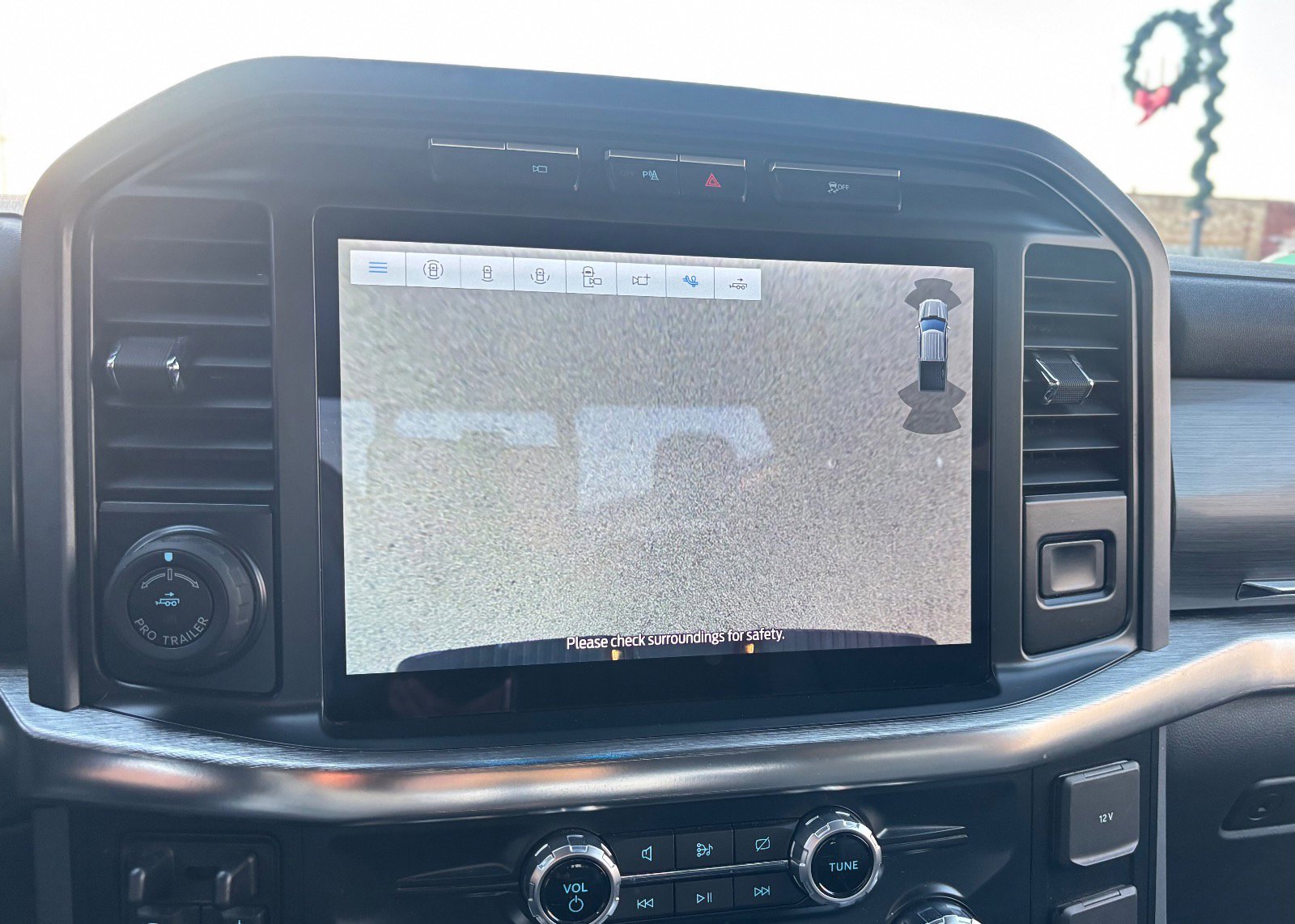 Certified 2022 Ford F150 Lariat w/ Equipment Group 502A High image 53