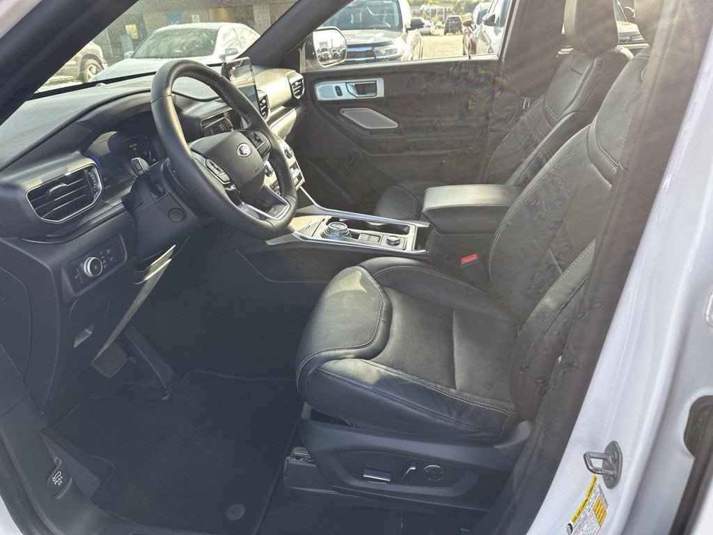 Certified 2020 Ford Explorer ST w/ ST Street Pack AWD/4WD image 13