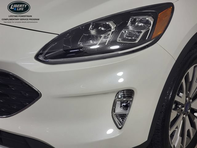 Certified 2022 Ford Escape Titanium w/ Class II Trailer Tow Package AWD/4WD image 9