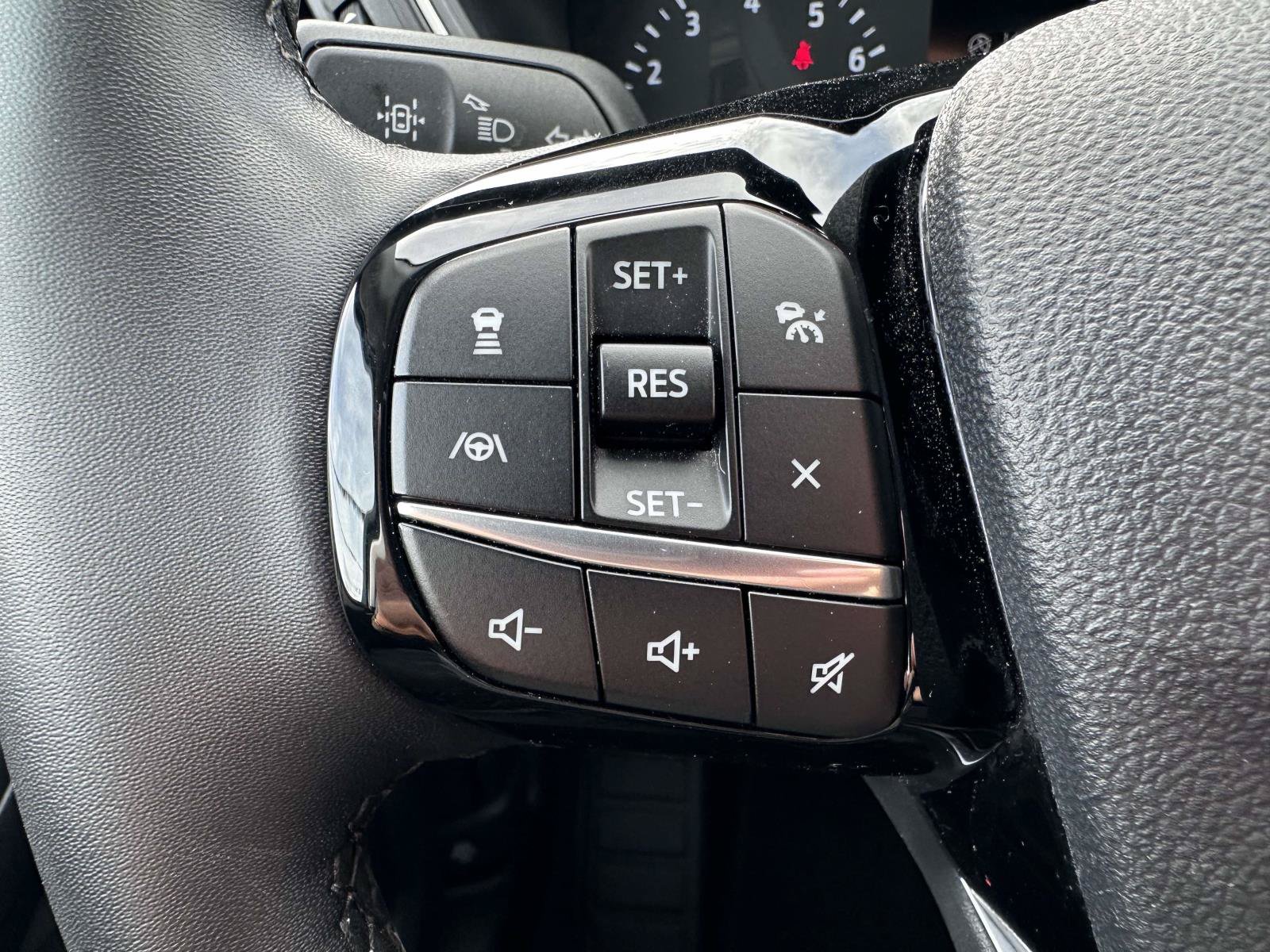 Certified 2022 Ford Escape SEL AWD/4WD image 17