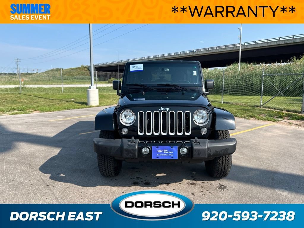 Used 2017 Jeep Wrangler Unlimited Sahara w/ Connectivity Group AWD/4WD image 3