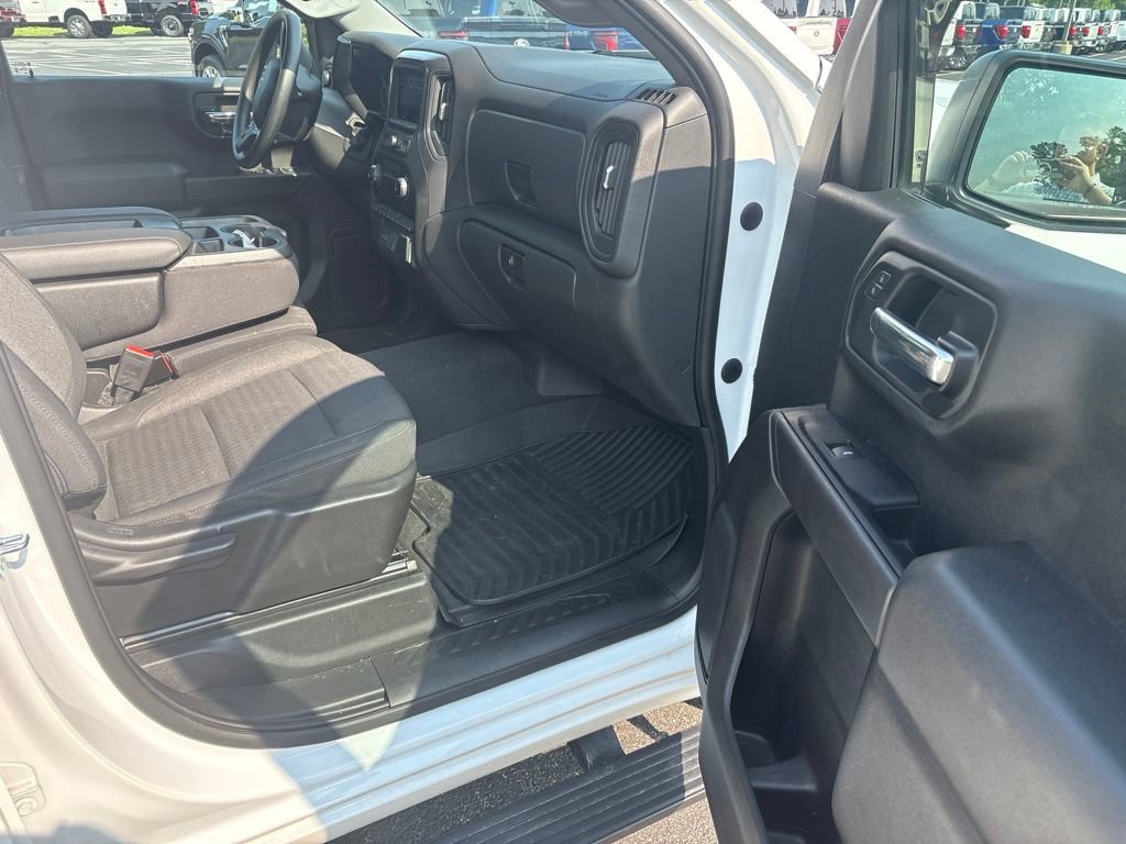 Used 2023 Chevrolet Silverado 1500 Custom AWD/4WD image 6