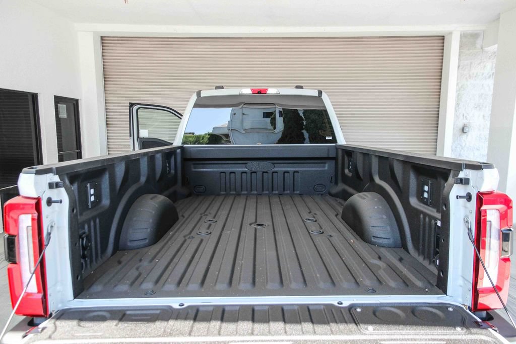 Certified 2026 Ford F450 Platinum w/ FX4 Off-Road Package AWD/4WD image 28