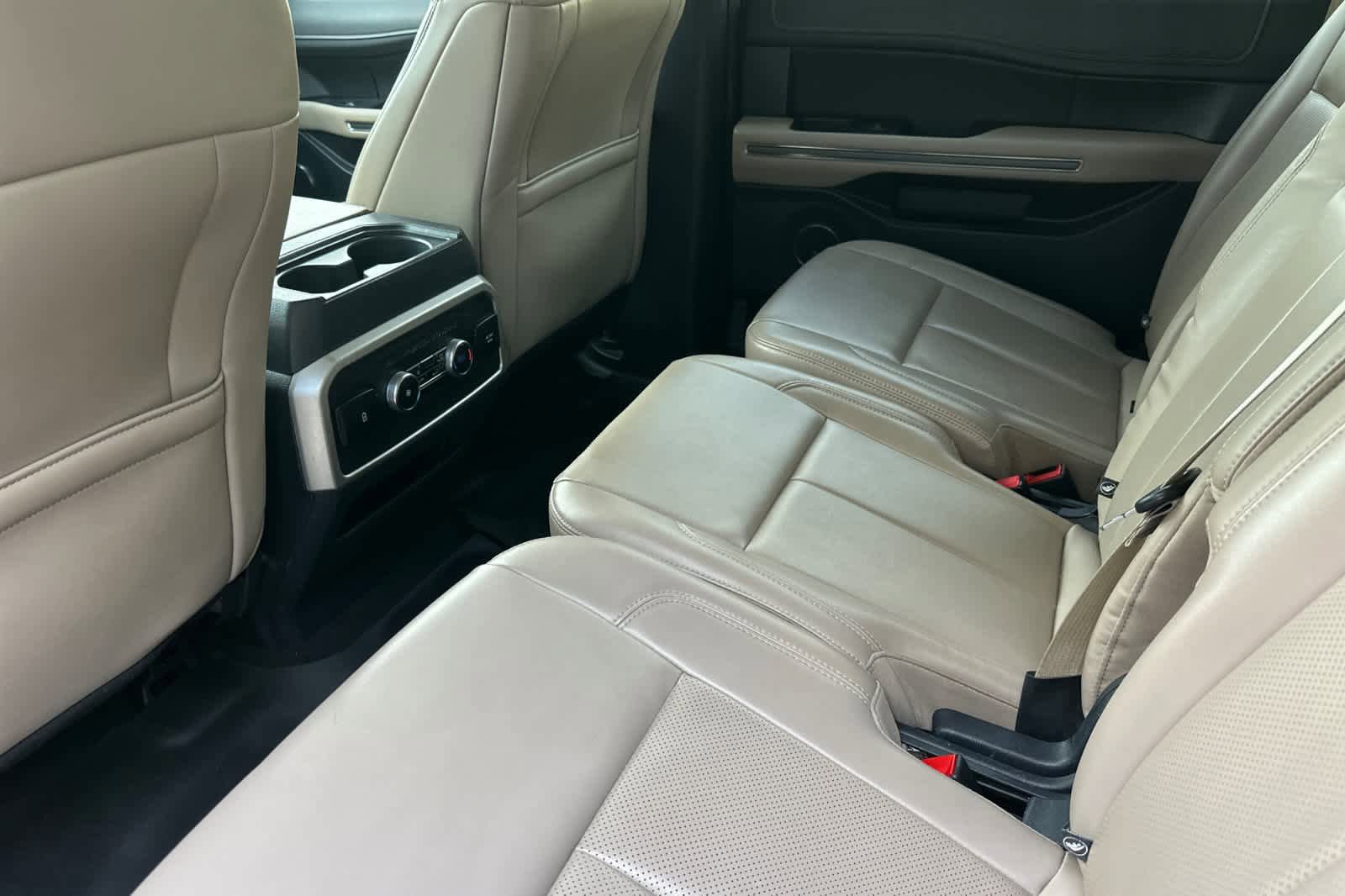 Certified 2024 Ford Expedition Max XLT AWD/4WD image 10