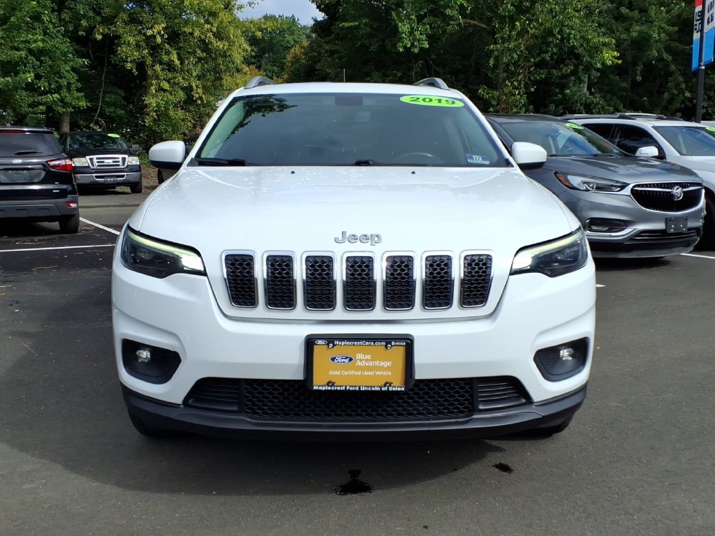 Used 2019 Jeep Cherokee Latitude Plus w/ Comfort/Convenience Group AWD/4WD image 18
