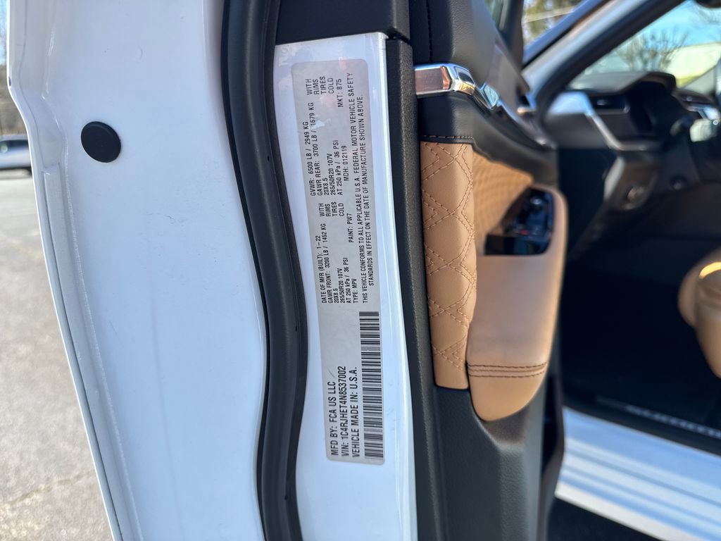 Used 2022 Jeep Grand Cherokee Summit w/ Adv Protech Group IV image 30