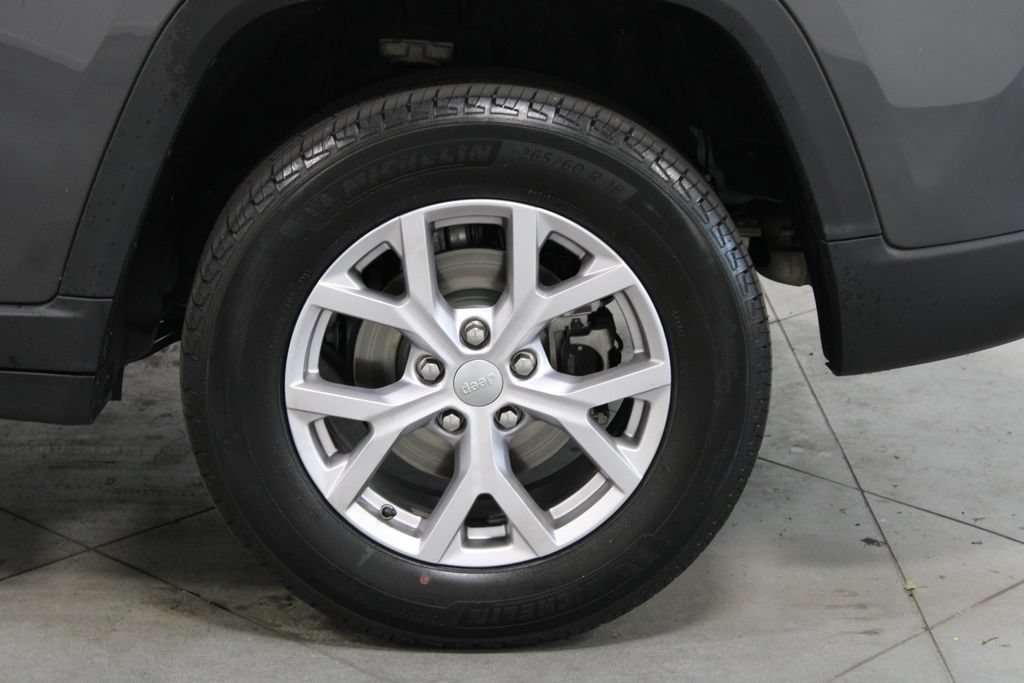 Used 2022 Jeep Grand Cherokee Limited AWD/4WD image 18