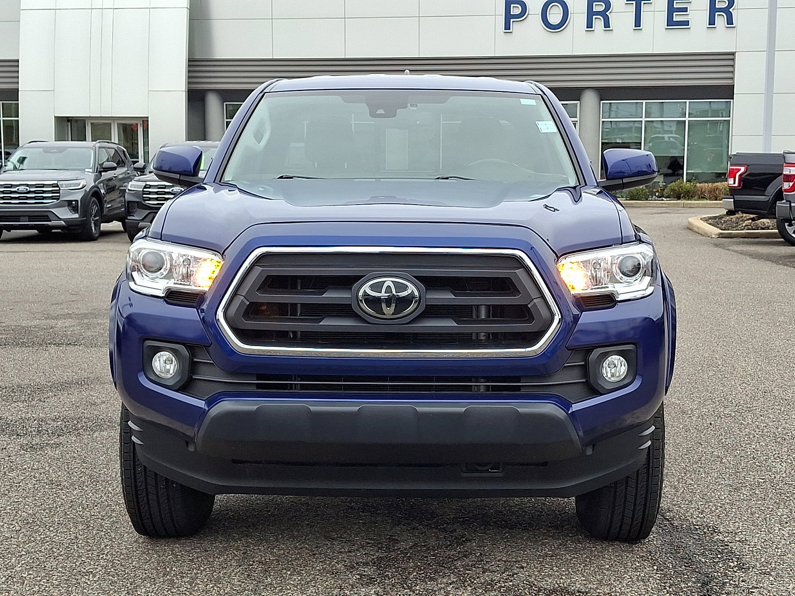 Used 2022 Toyota Tacoma SR5 image 3