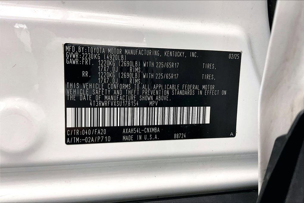 Used 2025 Toyota RAV4 XLE AWD/4WD image 35