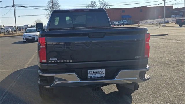 Used 2024 Chevrolet Silverado 2500 LTZ w/ LTZ Plus Package image 5
