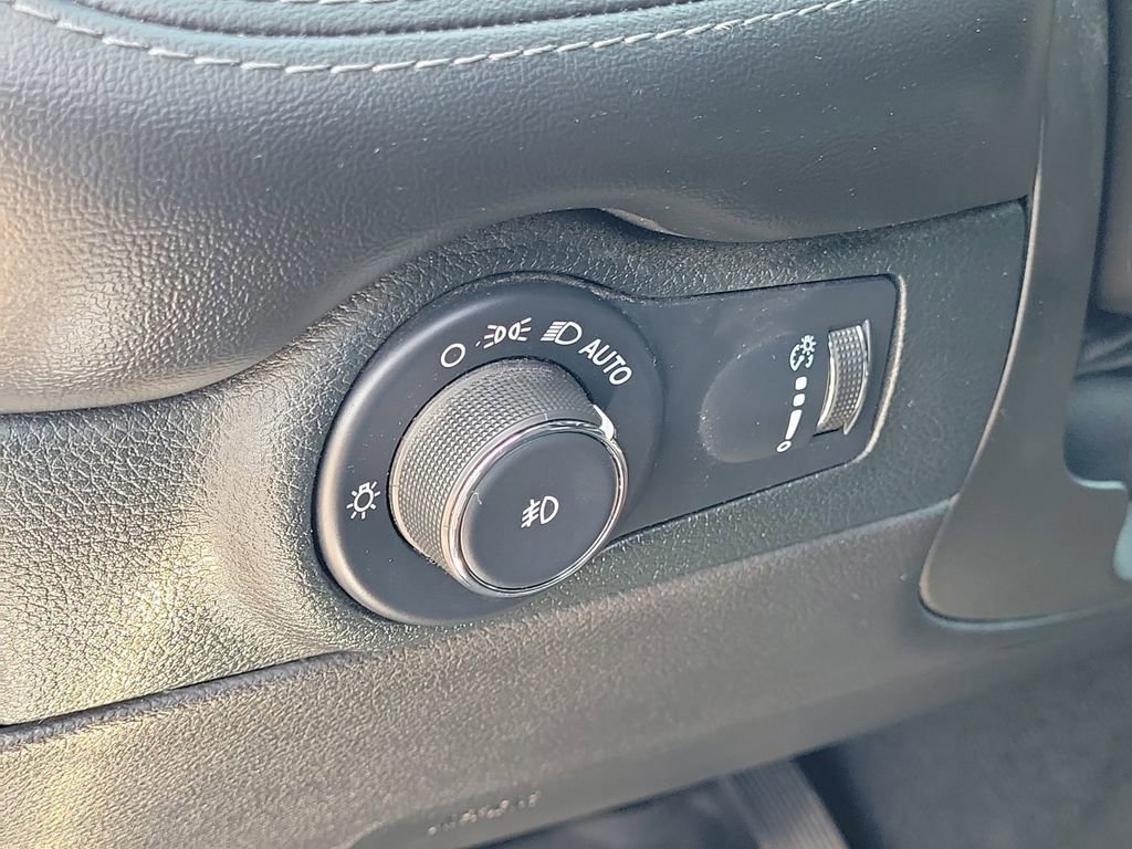 Used 2022 Dodge Durango GT image 27