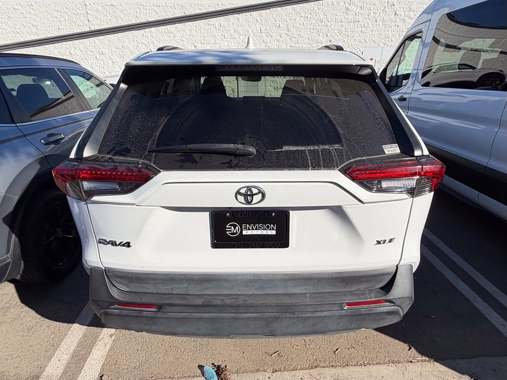 Used 2022 Toyota RAV4 XLE w/ Convenience Package FWD image 5