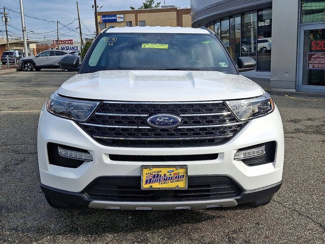 Certified 2023 Ford Explorer XLT w/ Equipment Group 202A AWD/4WD image 29