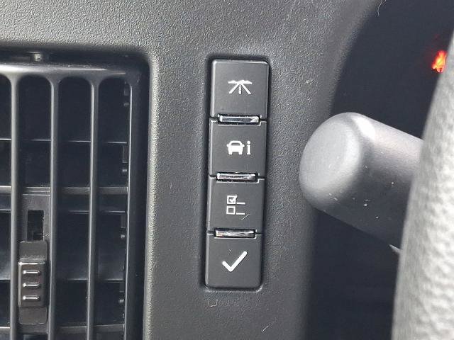 Used 2025 Chevrolet Express 2500 w/ Driver Convenience Package RWD image 21
