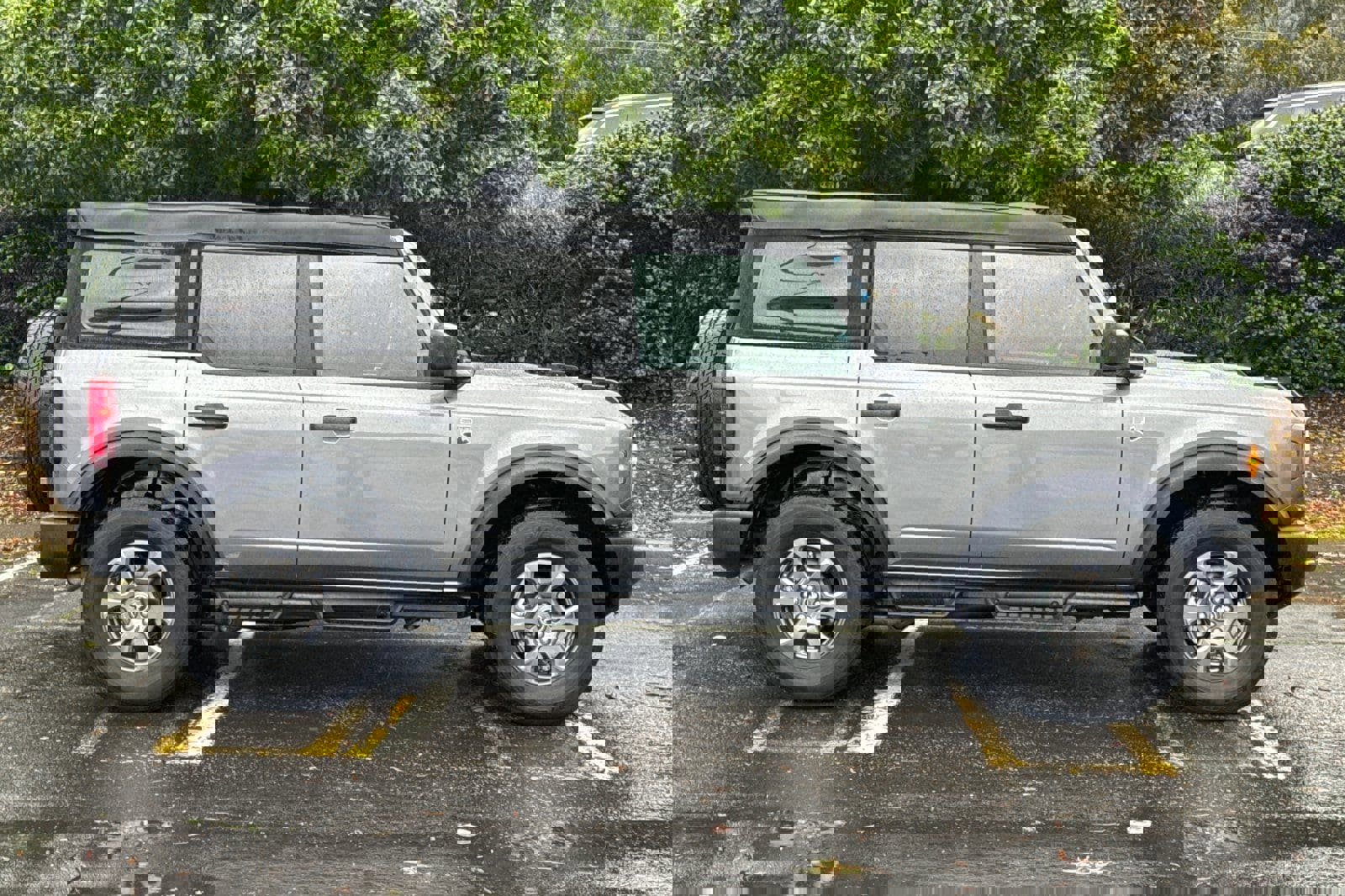 Certified 2023 Ford Bronco Big Bend image 3