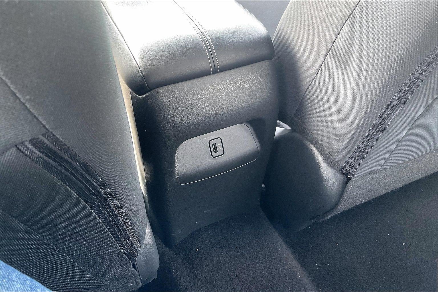 Used 2025 Nissan Sentra SV FWD image 31