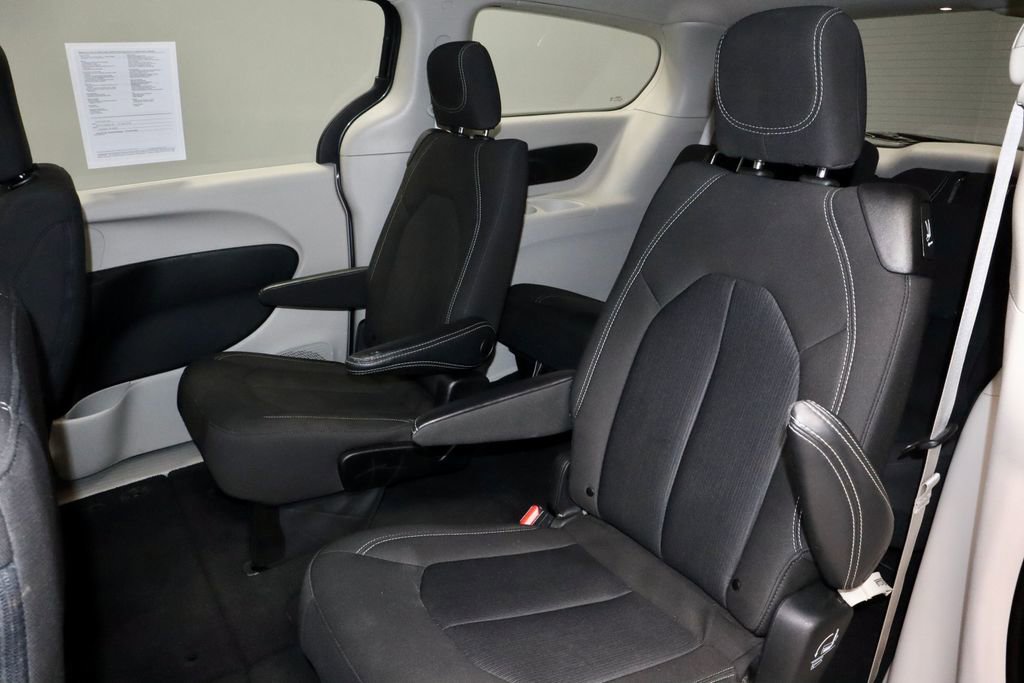 Used 2023 Chrysler Voyager LX FWD image 20