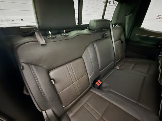 Used 2025 Chevrolet Silverado 1500 High Country w/ High Country Premium Package AWD/4WD image 29